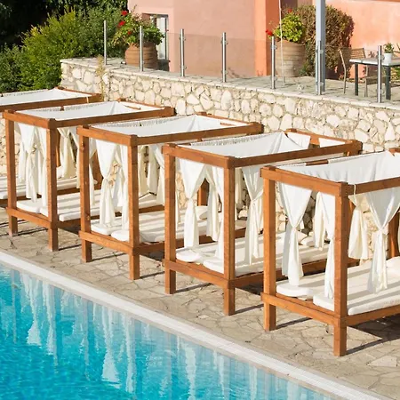 Red Tower فندق 4*