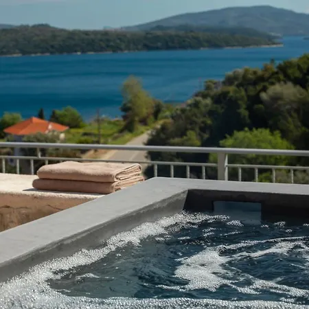 فندق Red Tower نِكيانا