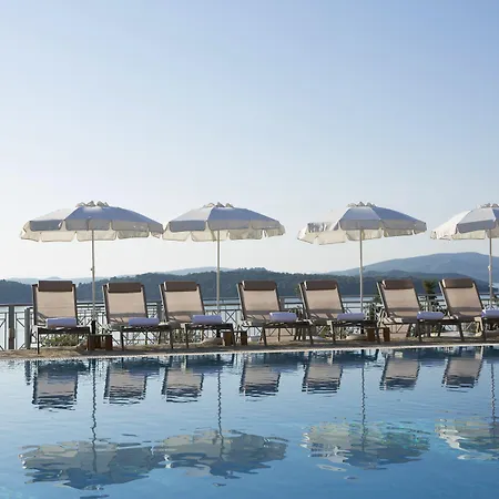 Red Tower فندق نِكيانا