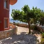 Red Tower Hotel 4*