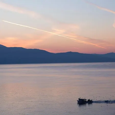 Ξενοδοχείο Red Tower