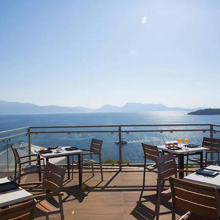 Red Tower Hotel 4*