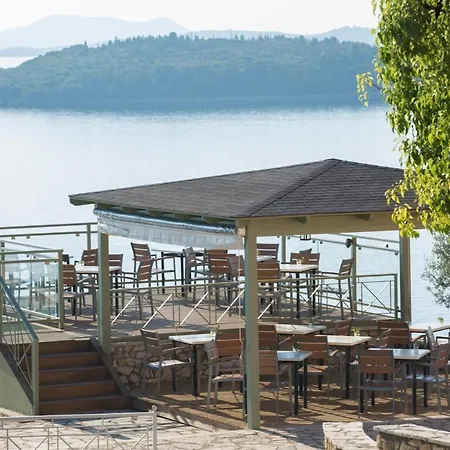 Red Tower Ξενοδοχείο 4*