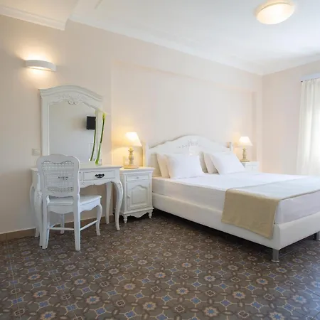 Red Tower Νικιάνα