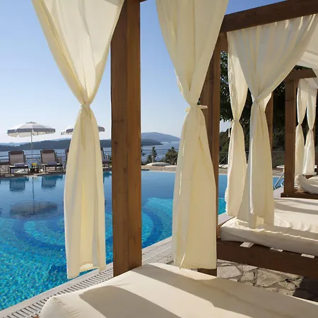 Red Tower 4* Νικιάνα