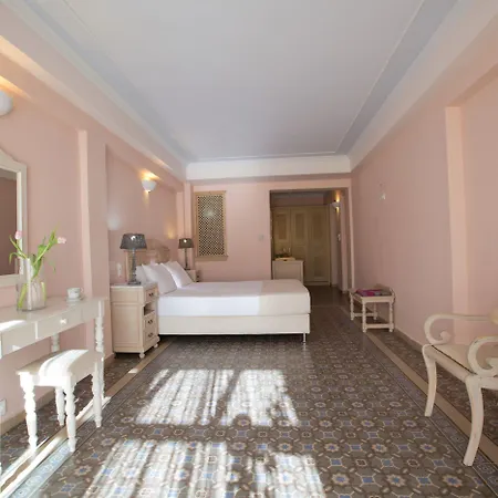 Red Tower Отель 4*
