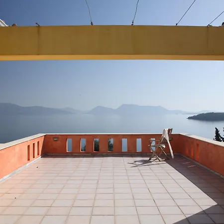 Red Tower Ξενοδοχείο 4*