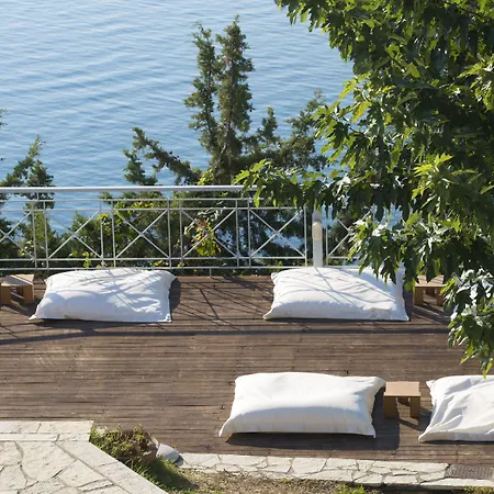 Red Tower 4* Νικιάνα