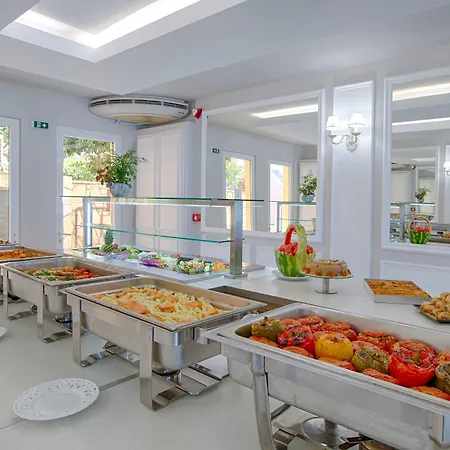 Ξενοδοχείο Red Tower