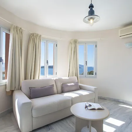 Red Tower Ξενοδοχείο 4*