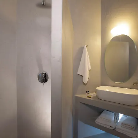 Hotel Red Tower 4*